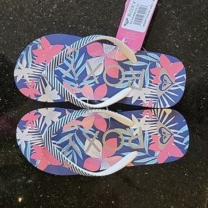 Roxy Girl's Pebbles Flip flop sandals Dazzling Blue/Hot Coral size 1